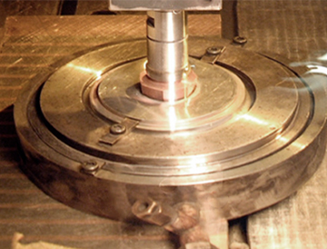 Pump anode protection