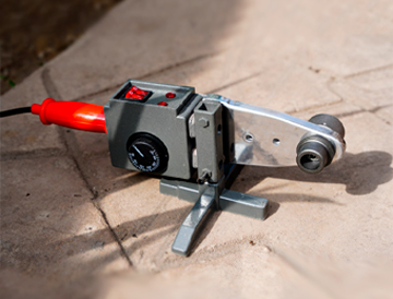 Pipe welding machine