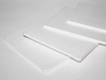 Fluoroplastic plate