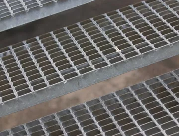 Grating deck steps for stairs